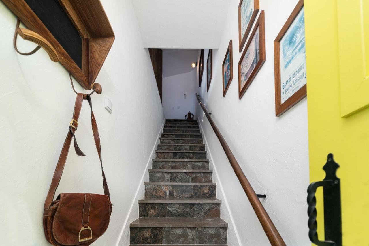 Casa Estabulo- Cozy Rustic Loft Touro Hébergement de vacances *